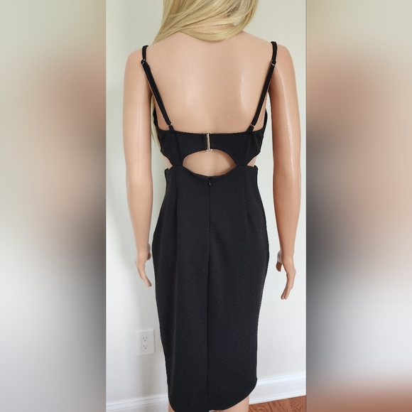 JUST QUELLA BLACK CUTOUT SPAGHETTI STRAPS FITTED PARTY CLUBBING MIDI DRESS - Picture 10 of 11